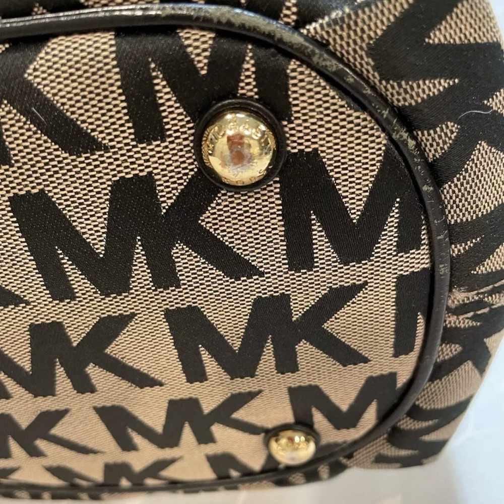 COPY - Michael Kors Jet Set Jacquard
MK Signature Logo. - Picture 2 of 16